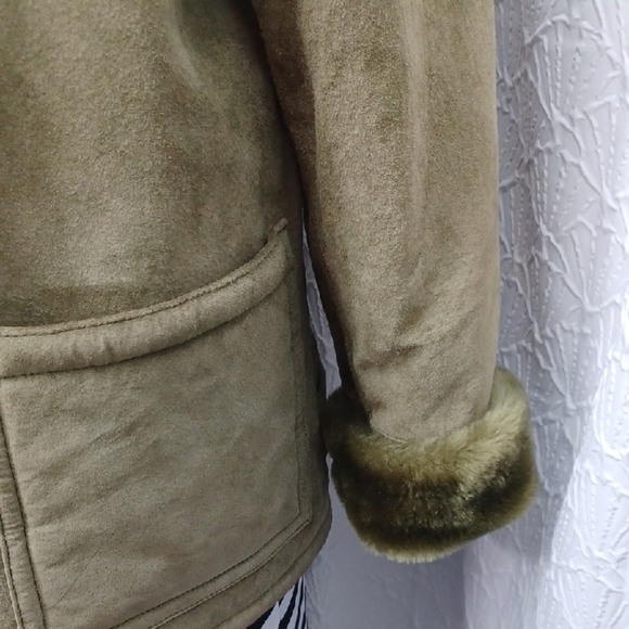 Dennis Basso Green Teddy Jacket with Plush Collar - Picture 3 of 13